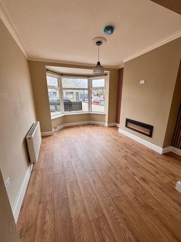 13 Clandeboye Road, Bangor, BT20 3LB - Photo 2