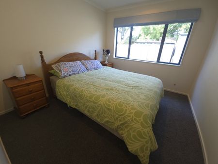 Easy-Care Living in Prime Kuripuni Location - Photo 3