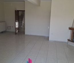 Διαμέρισμα για ενοικίαση - Καματερό - Photo 3