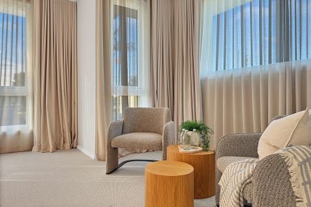 BEAUTIFUL FAMILY HOME - Photo 2