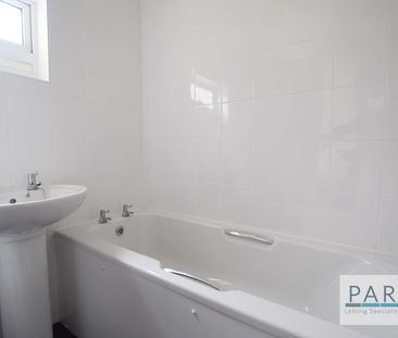 Roundhill Crescent, Brighton, East Sussex, BN2 3FR - Photo 5