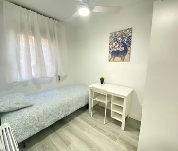 Calle de Arechavaleta, Madrid, Community of Madrid 28041 - Photo 3