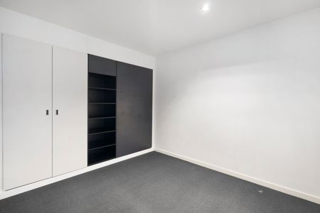 Fantastic Location in St Kilda - Photo 2