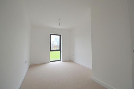 3 bedroom apartment to rent - Photo 4
