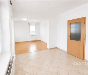 Pronájem bytu Rosice, Karla IV., 3kk, 2.NP, 79 m - Photo 1
