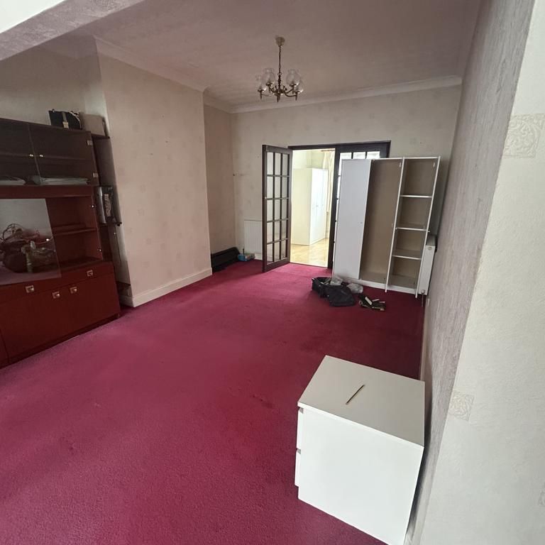 6 bedroom end of terrace house to rent - Photo 1
