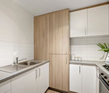 Modern Unfurnished 2 Bedroom Apartment in Wembley - Photo 4