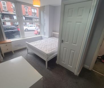 3 Bed - 19b Winston Gardens, Headingley, Leeds - LS6 3LA - Student - Photo 5