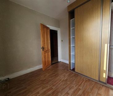 8 Ballygomartin Road, Belfast, BT13 3LD - Photo 2