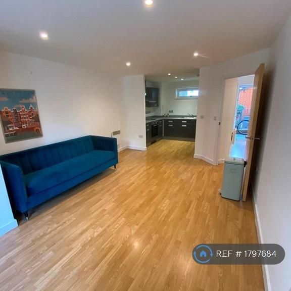1 bedroom flat to rent - Photo 1