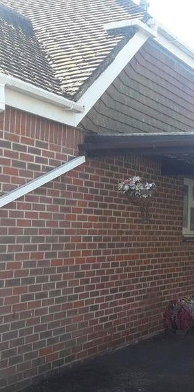 2 bedroom detached bungalow to rent - Photo 2