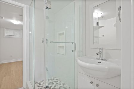 For Lease - 482 Rhodes Avenue Unit# Lower, Toronto, Ontario - Photo 2