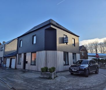 Energiezuinige hoekwoning met 5 slaapkamers en terras. - Photo 3