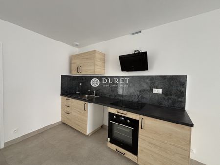 Location Appartement 3 pièces 70m² MONTAIGU VENDEE 85600 - Photo 4