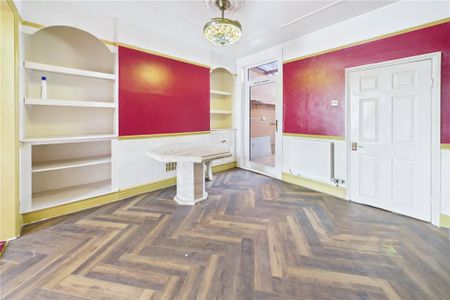 4 bedroom terraced house to rent - Photo 3