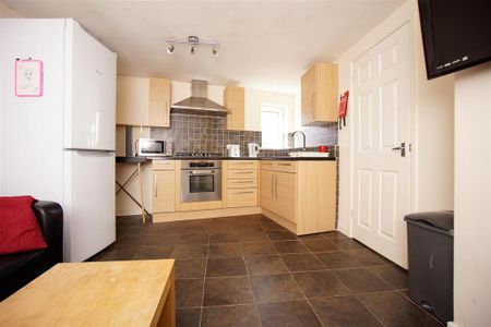 9 bedroom apartment to rent - Photo 4