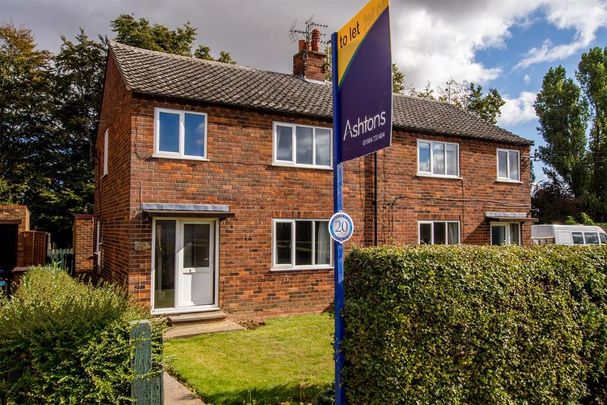 3 bedroom semi-detached house to rent - Photo 1