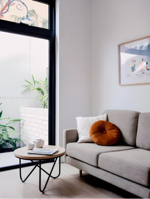 Studio Courtyard - Photo 1