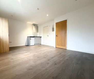 Room in a Shared House, Balmoral Avenue, N11 - Photo 6