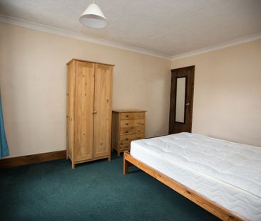 Student House on Stewart Road, Charminster - Photo 3