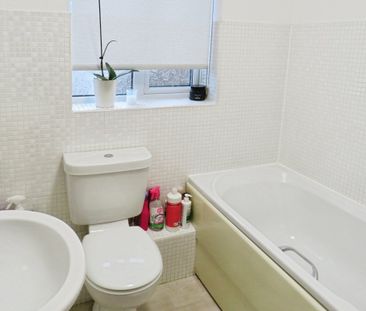 The Medway - Photo 2