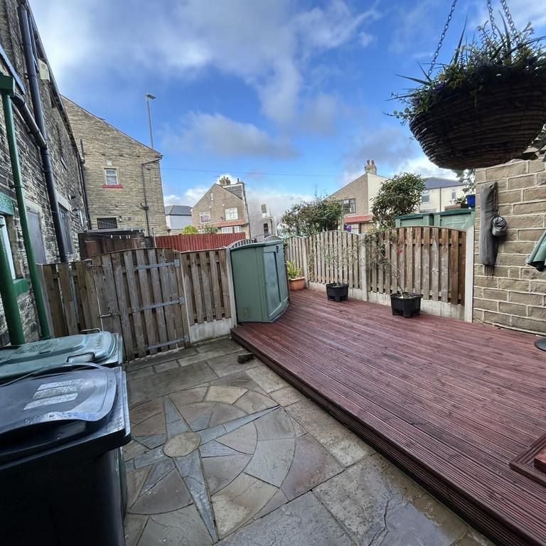 2 bedroom terraced house to rent - Photo 1