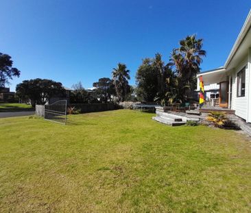 Beach House on Kenwood - Photo 3