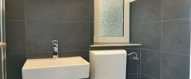 Nähe Barbarossaplatz - Modern möblierte Stadtwohnung - Photo 1