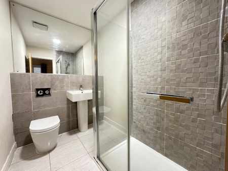 4 bedroom terraced house to rent - Photo 3