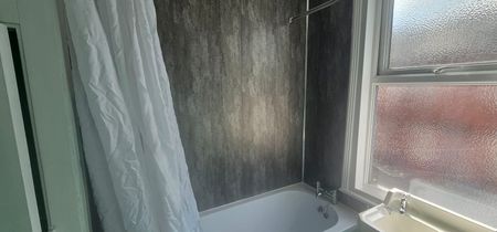 2 Bed - 48 Harold View, Hyde Park, Leeds - LS6 1PP - Student - Photo 4