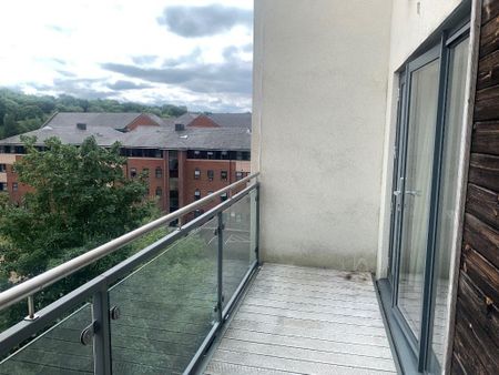 Studio to rent - Photo 2