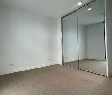 Boutique One Bedroom Apartment - Photo 4