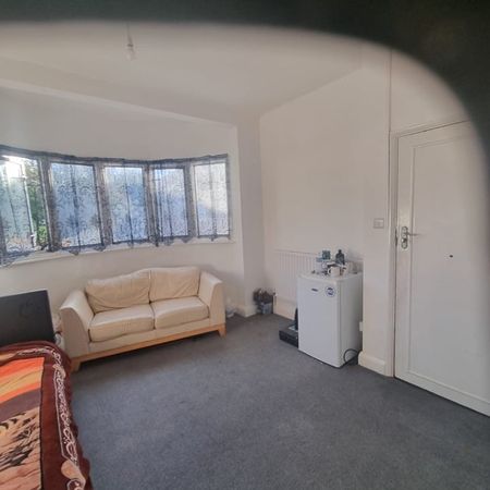 1 Bed Flat, Endersleigh Gardens, NW4 - Photo 3