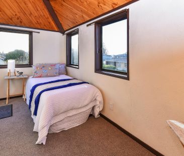 Stand-alone 3 Bedroom Townhouse - Photo 3