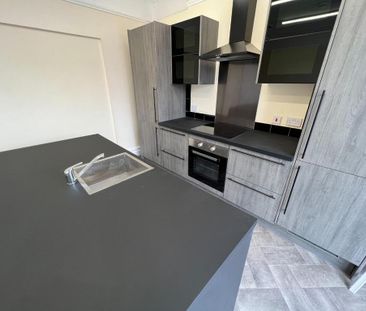 4 bedroom apartment to rent - Photo 6