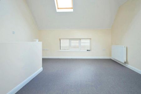 2 bedroom end of terrace house to rent - Photo 4