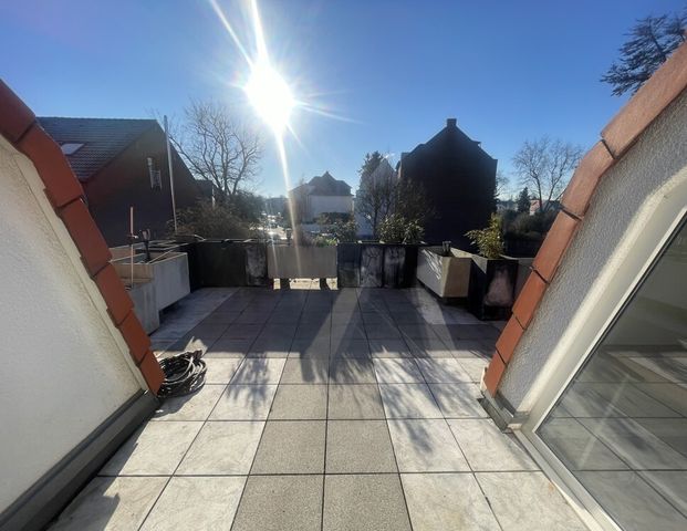 Besondere Studio Maisonette mit Dachterrasse und Balkon in Sürth! - Foto 1
