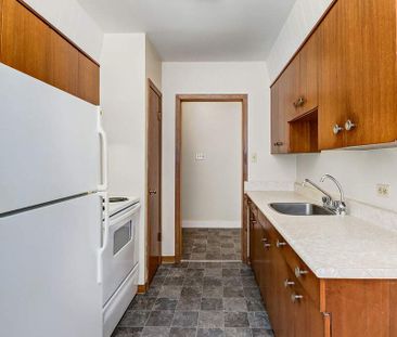 Renovated Suite - 1 Bedroom - Photo 5