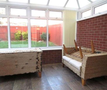 4 bedroom detached house to rent - Photo 6