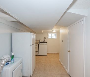 **ALL INCLUSIVE** 1 Bedroom Lower Unit in Hamilton!! - Photo 2