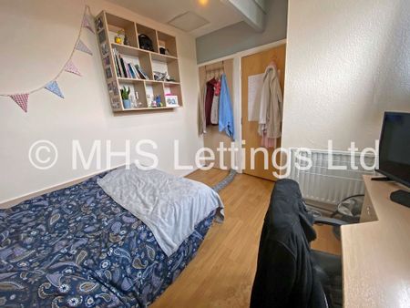 4 Bedroom Mid Terraced House for rent in Lumley Avenue - Photo 4