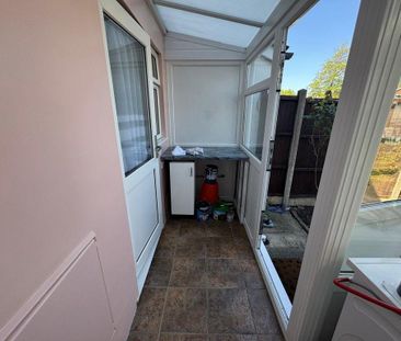 3 bedroom terraced house to rent - Photo 3