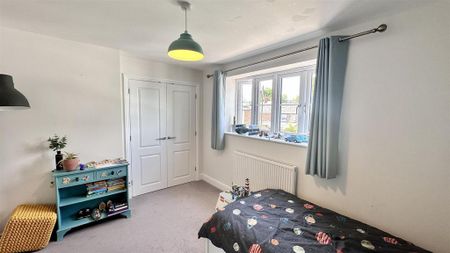 2 bedroom semi-detached house to rent - Photo 2