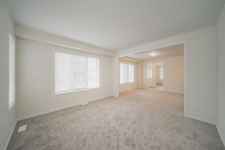 For Lease - 135 Esther Crescent, Thorold, Ontario - Photo 4
