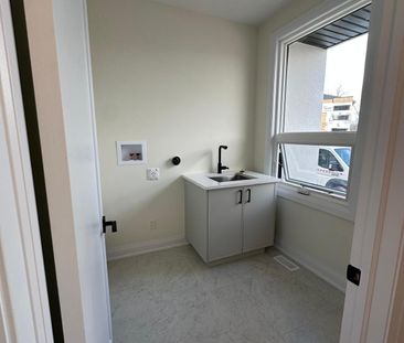 For Lease - 6316 Jewel Common, Niagara Falls, Ontario - Photo 3