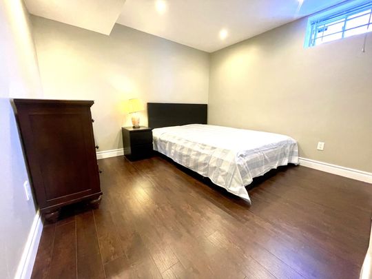 For Lease - 22 Newcastle Crescent, Richmond Hill, Ontario - Photo 1