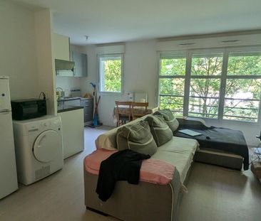 Location Appartement 3 pièces 56m² MONT ST AIGNAN 76130 - Photo 2