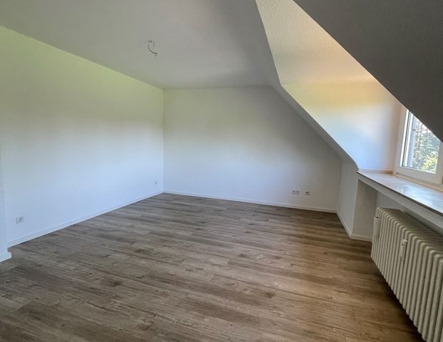 Moderne, gemütliche 3-Zimmer Dachgeschoss-Wohnung mit Grünblick, Nähe Unterbacher See - Foto 1