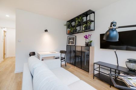Mieszkanie do wynajęcia 1 pokoje św. Bonifacego, Warszawa 28 m² - Фото 2