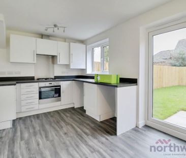 3 bedroom semi-detached house to rent - Photo 1